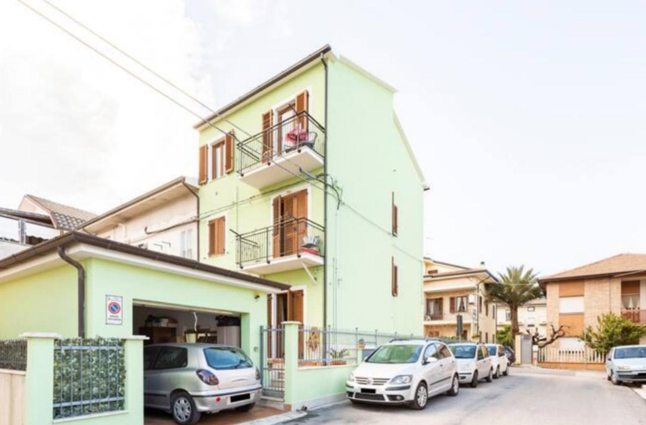 Casa Lilly Leilighet Porto SantʼElpidio Eksteriør bilde